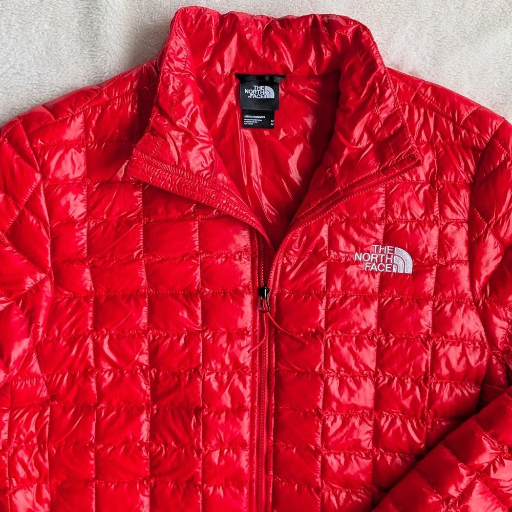 The North Face Mens Thermoball Eco Puffer Jacket Red Quilted Full Zip Medium